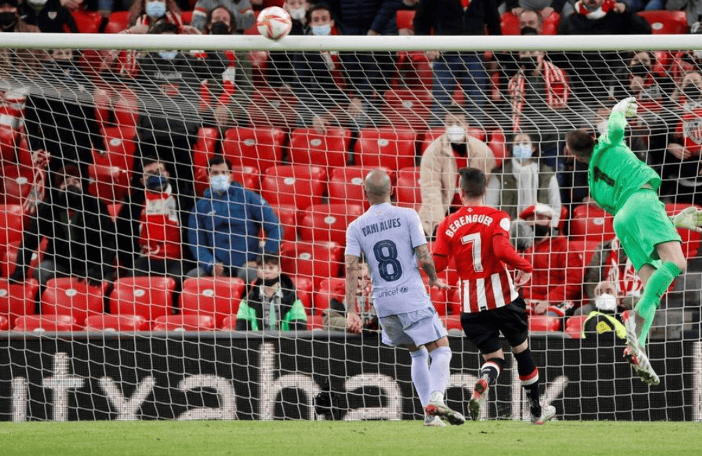 转会期体能课后，毕尔巴鄂竞技战术微调备战德甲，媒体盛赞，临场指挥获称赞(德甲夏季转会一览)